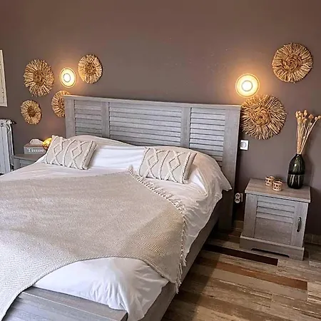 Histoire D'o - Les Piscines - D'hotes Bed & Breakfast 4*