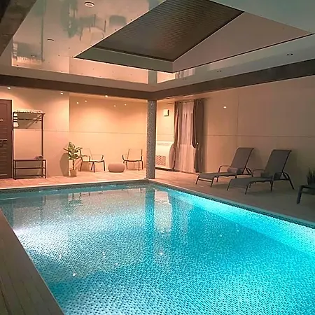 Histoire D'o - Les Piscines - D'hotes